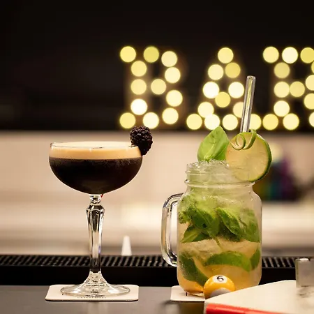 Hotel Moxy 3*