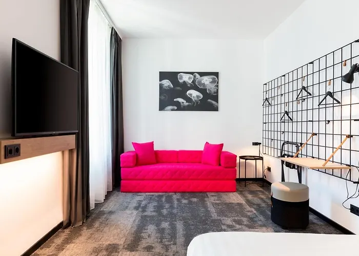 Hotel Moxy 3*