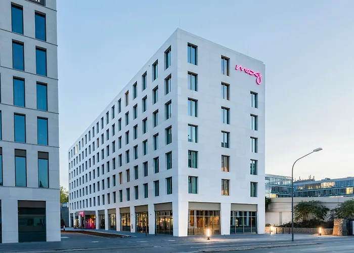 Hotel Moxy 3*